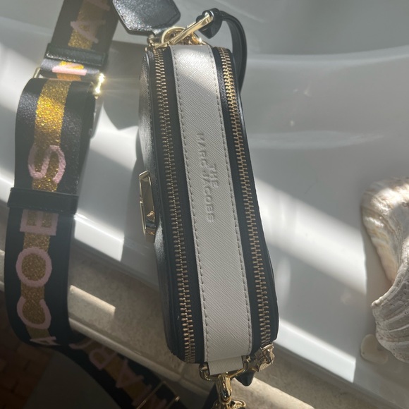Marc Jacobs The Snapshot Small Crossbody Bag - Picture 14 of 14